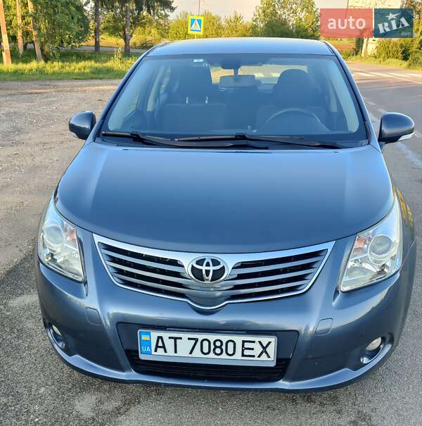 2011 toyota avensis