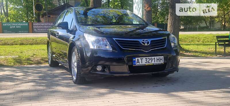2010 toyota avensis