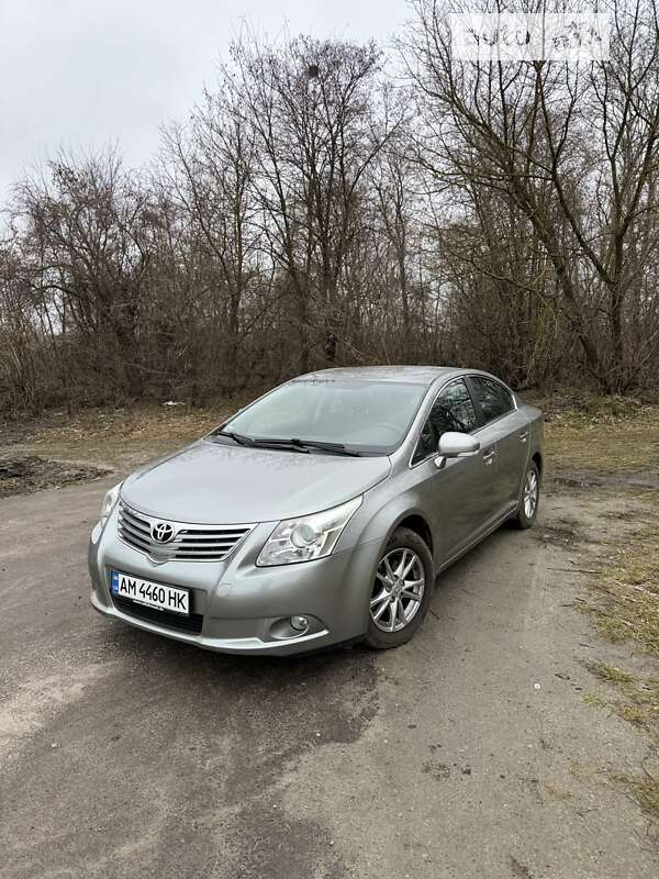 2011 toyota avensis