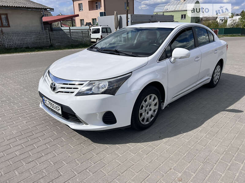 2015 toyota avensis