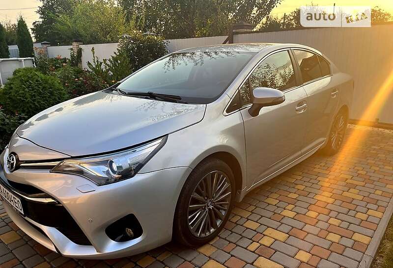 2016 toyota avensis