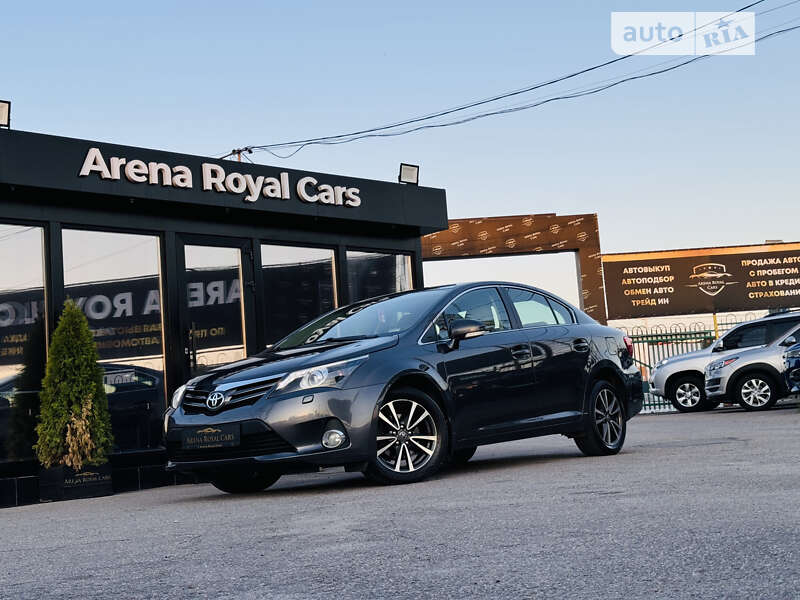 2012 toyota avensis