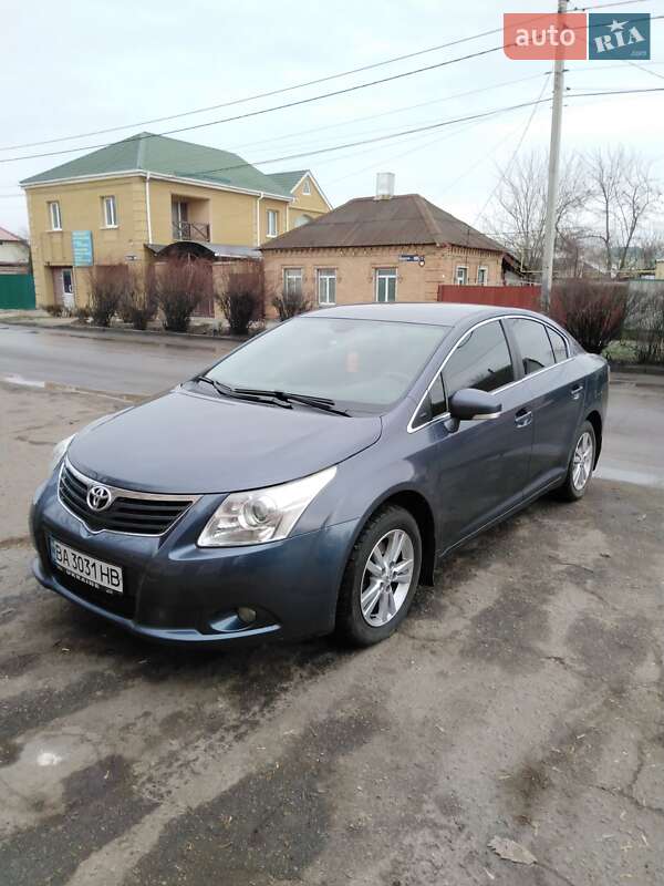 2011 toyota avensis