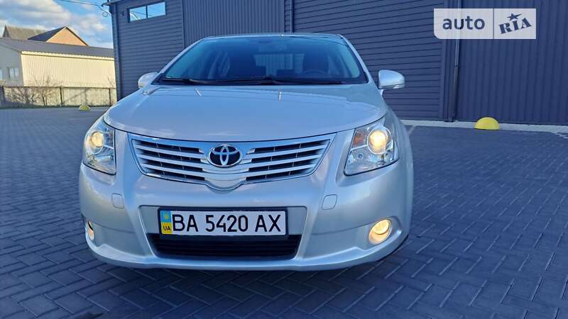 2011 toyota avensis