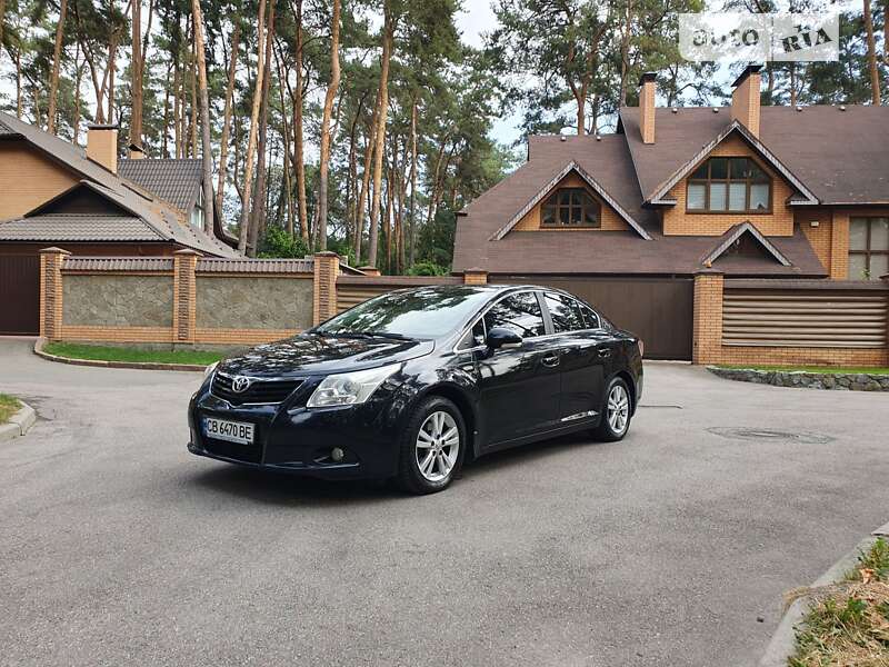 2011 toyota avensis