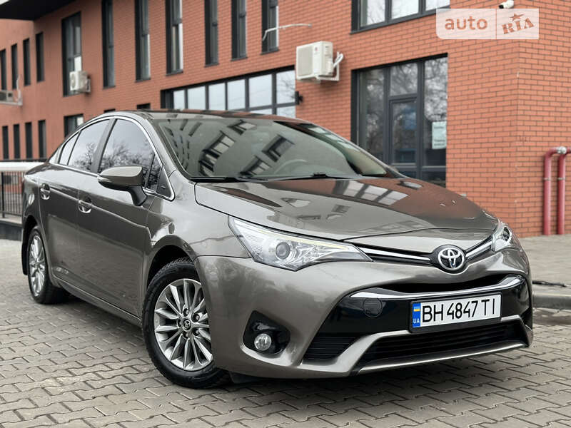 2016 toyota avensis