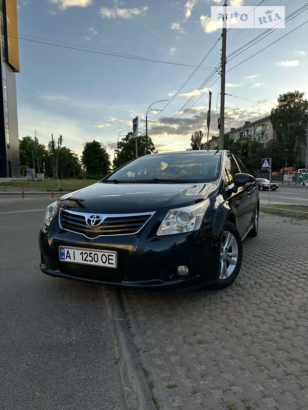 2011 toyota avensis
