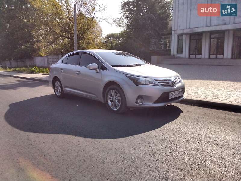 2013 toyota avensis