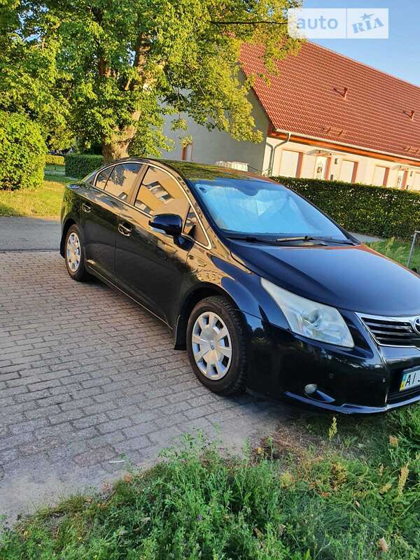 2008 toyota avensis