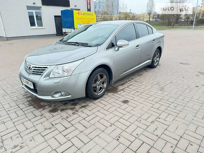 2012 toyota avensis