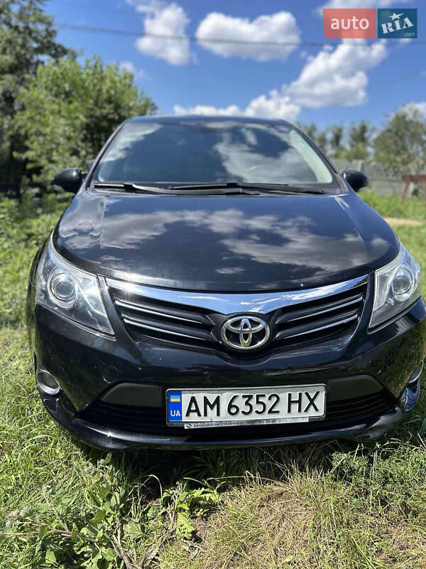 2012 toyota avensis
