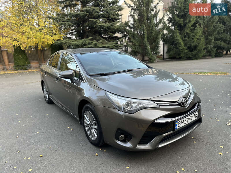 2016 toyota avensis
