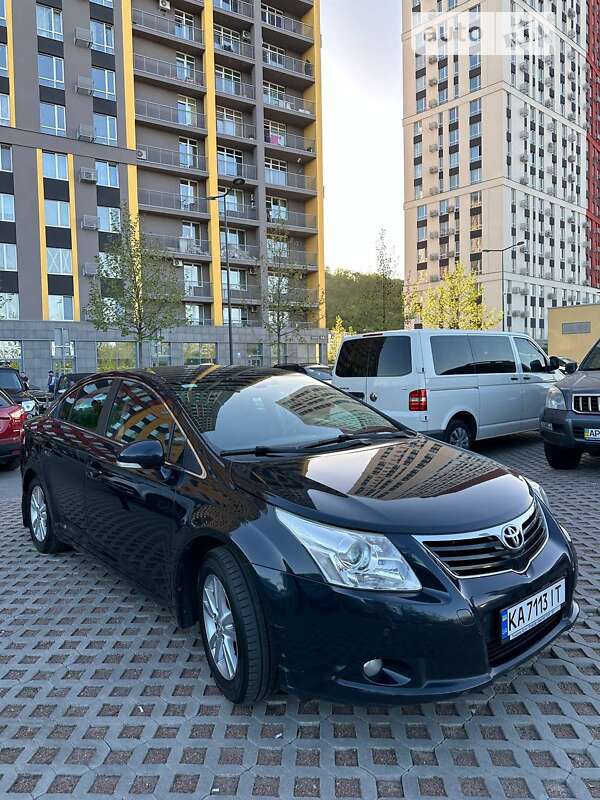 2011 toyota avensis