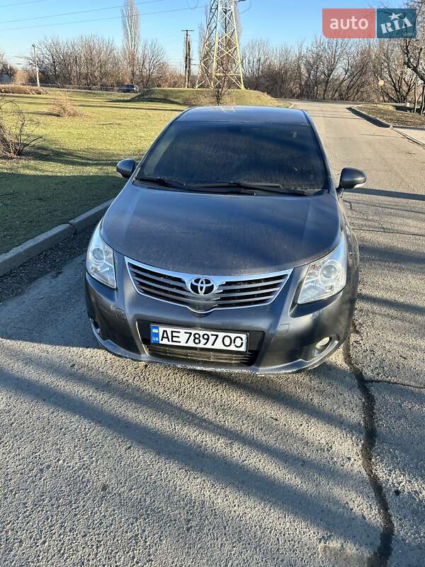 2011 toyota avensis