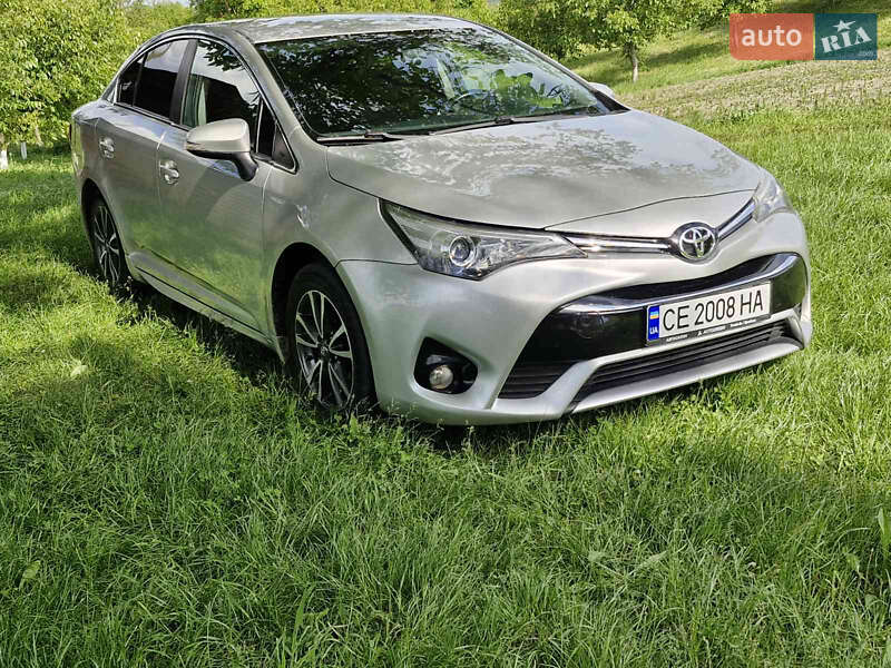 2015 toyota avensis