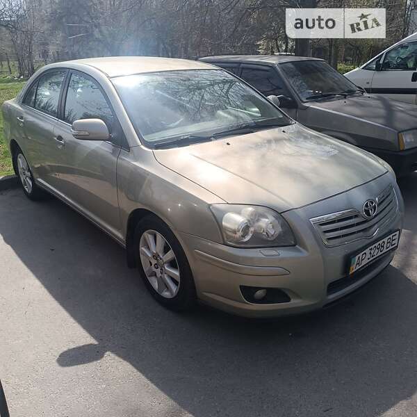 2008 toyota avensis