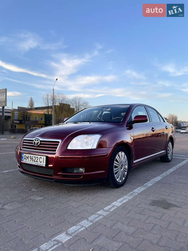 2004 toyota avensis