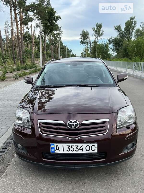 2008 toyota avensis