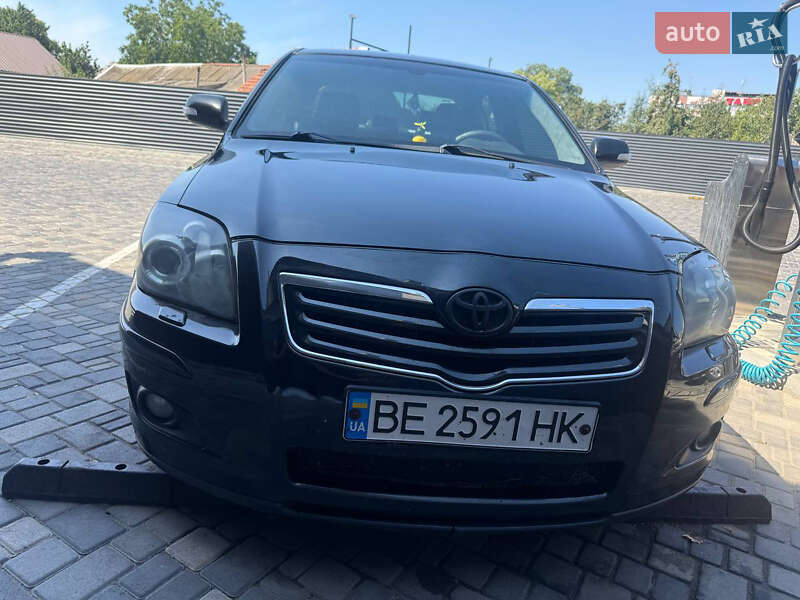 2008 toyota avensis