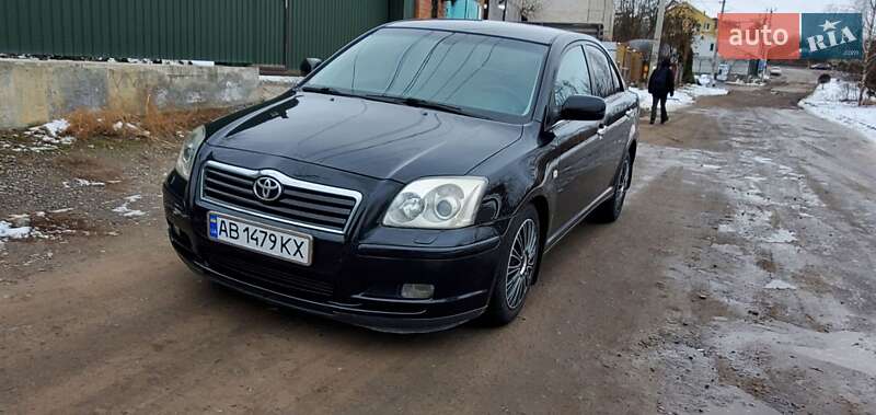 2003 toyota avensis