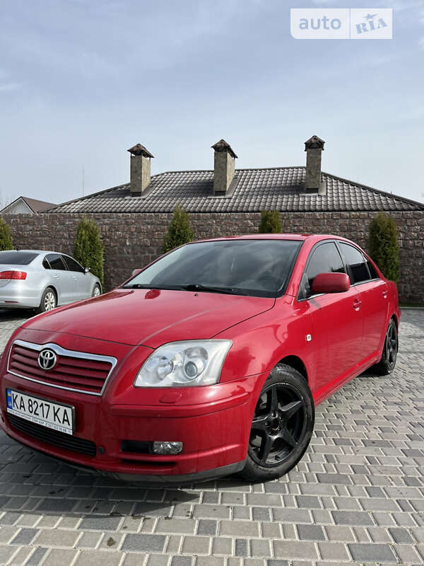 2004 toyota avensis