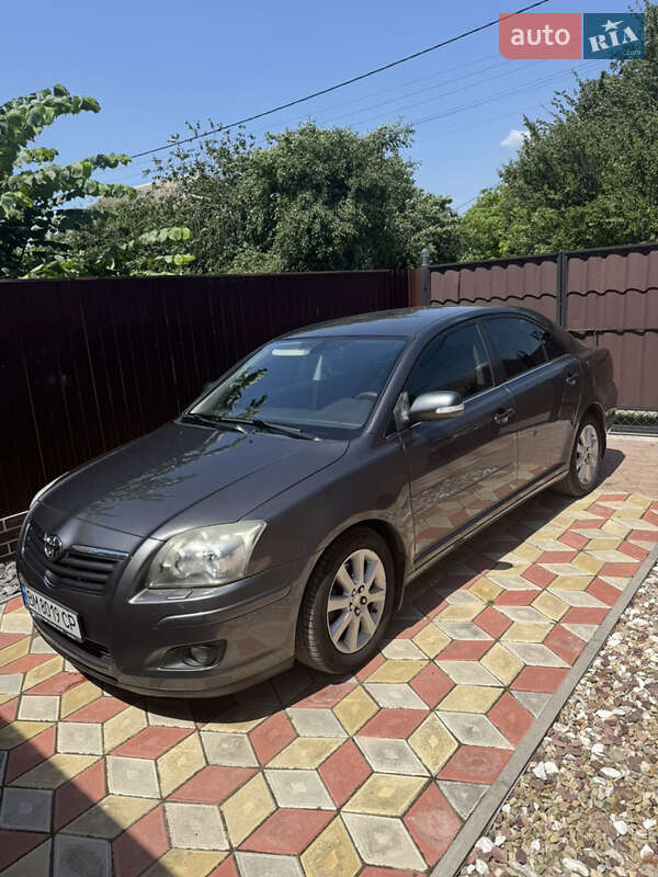2008 toyota avensis