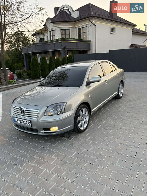 2005 toyota avensis