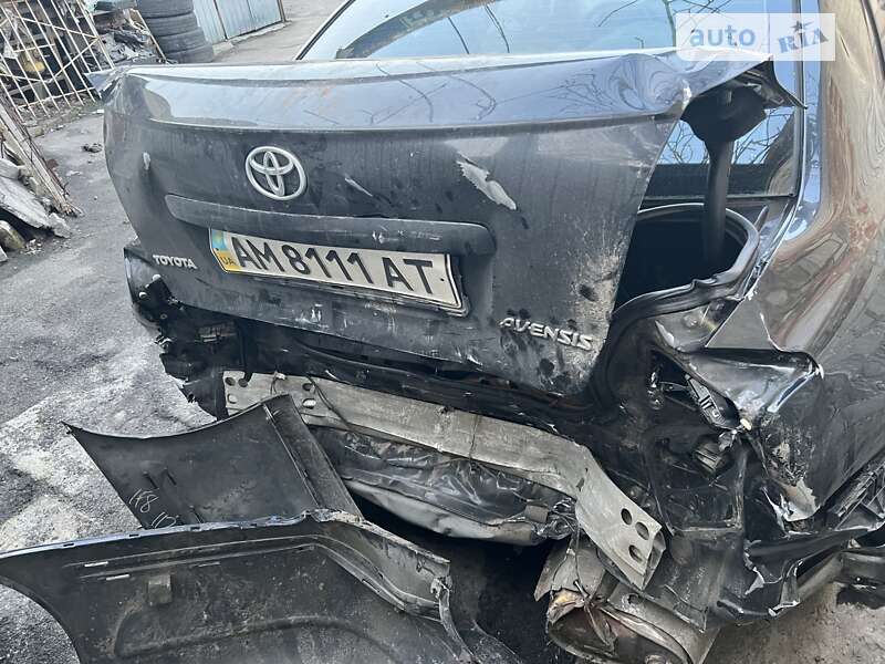 2008 toyota avensis