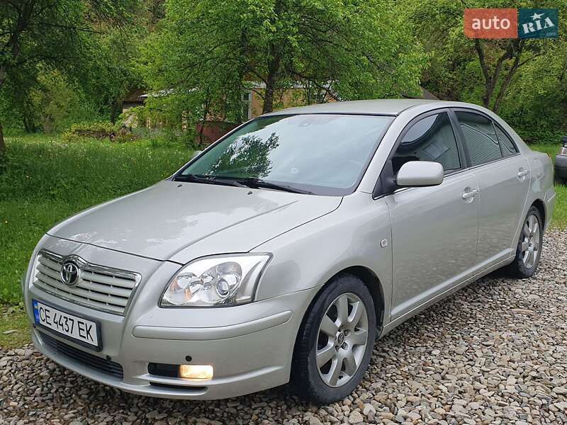 2004 toyota avensis