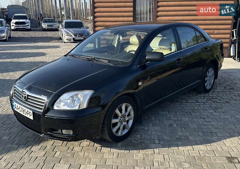 2003 toyota avensis