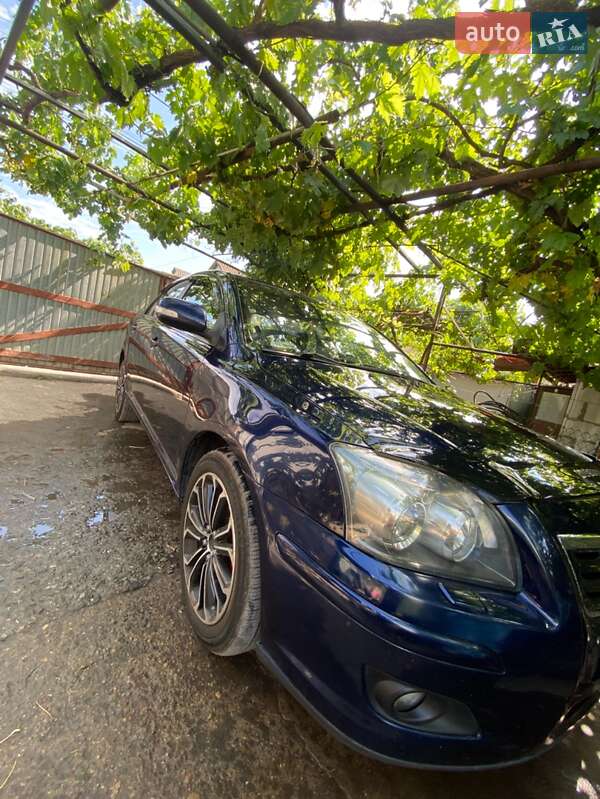 2007 toyota avensis