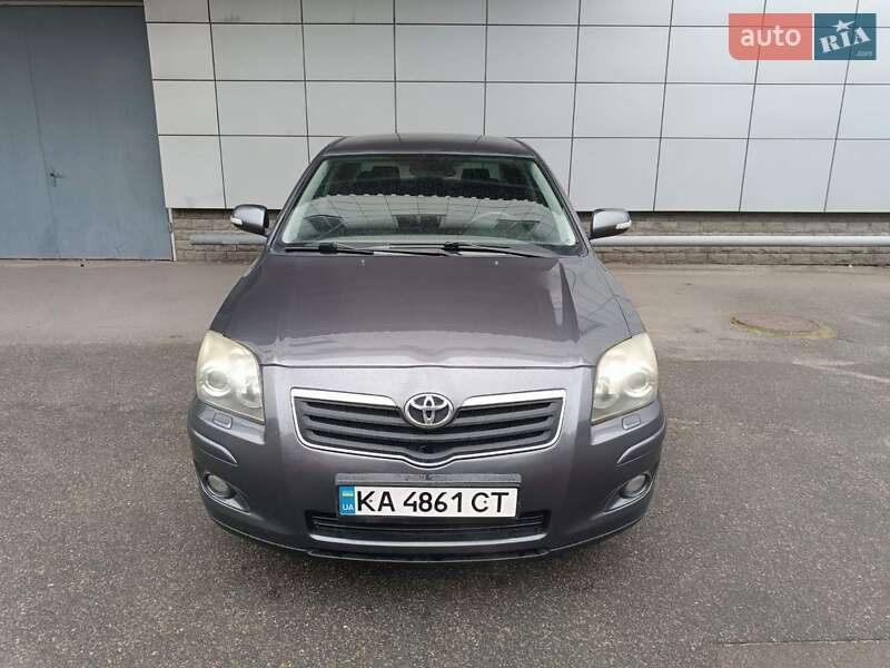 2008 toyota avensis
