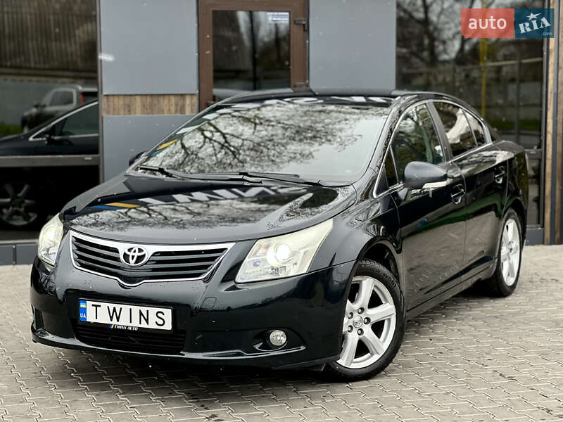 2011 toyota avensis