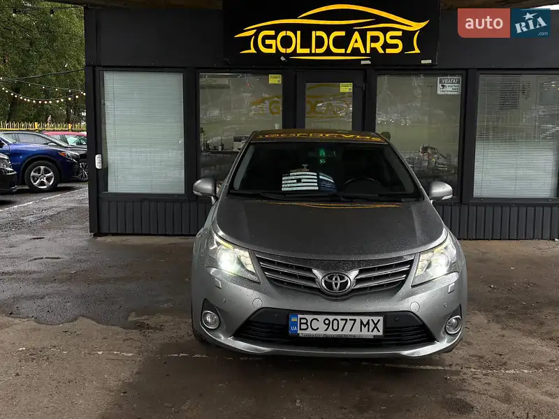 2012 toyota avensis