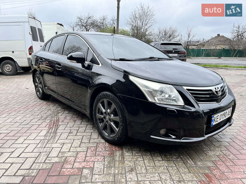 2008 toyota avensis