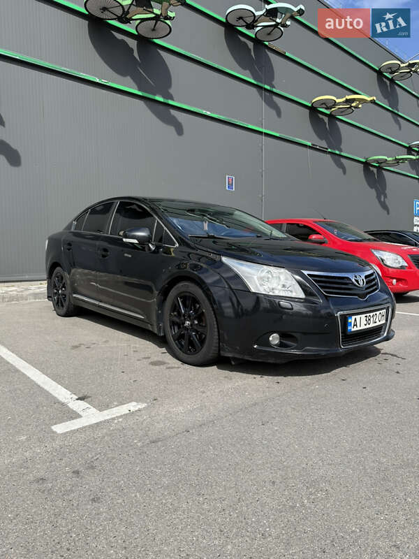 2008 toyota avensis