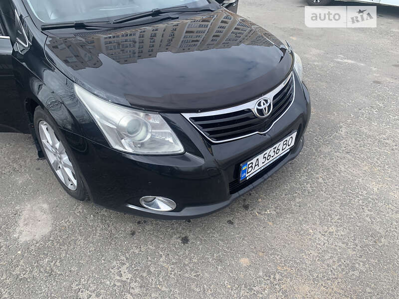 2011 toyota avensis