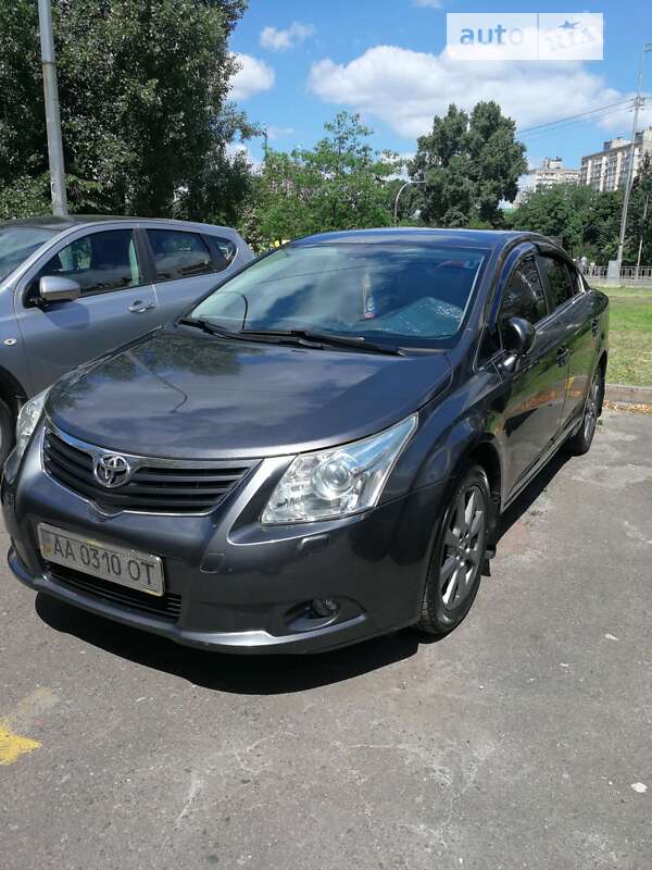 2008 toyota avensis