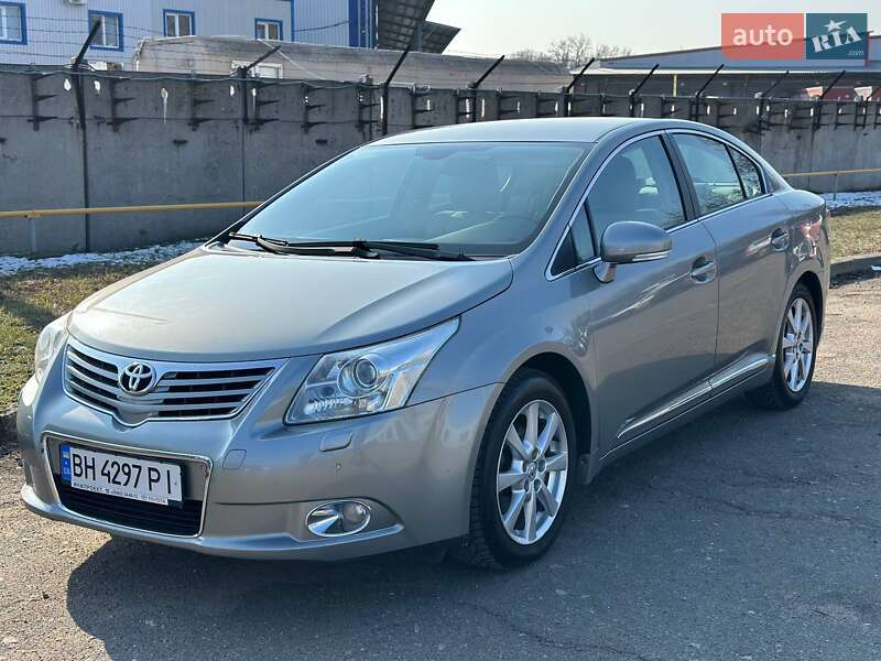 2008 toyota avensis