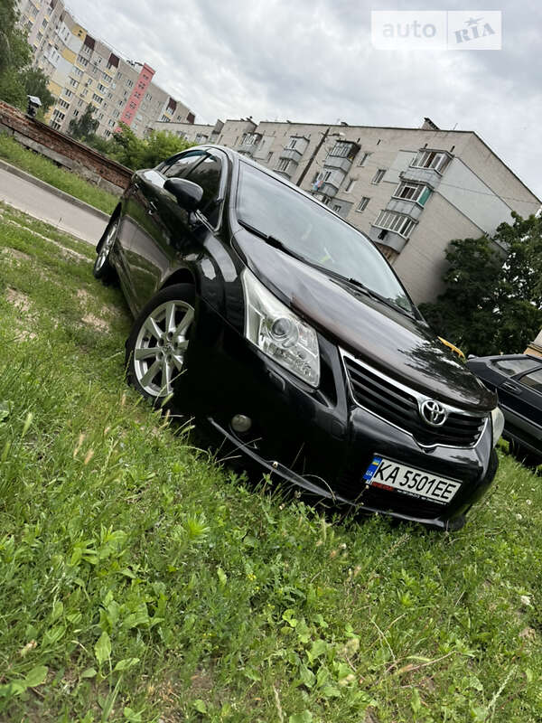 2009 toyota avensis