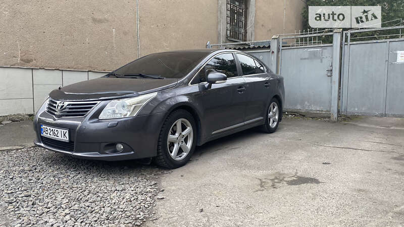 2008 toyota avensis