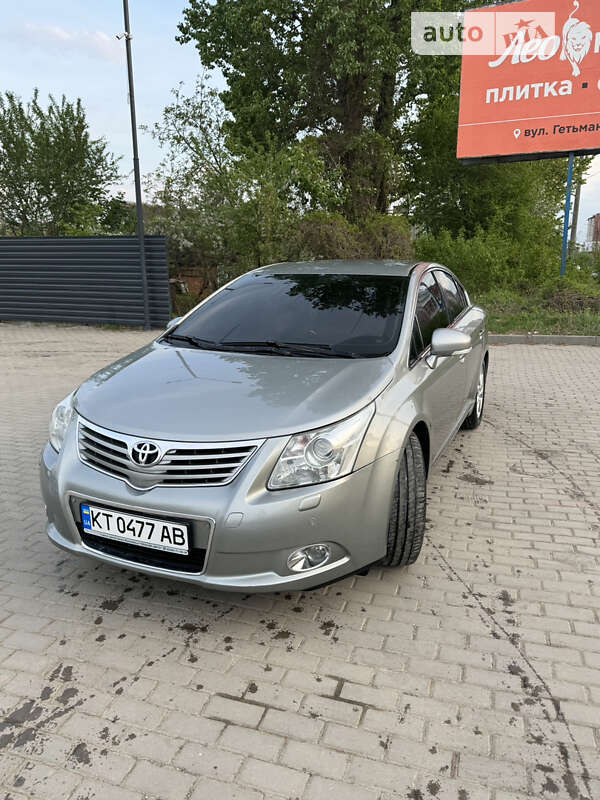 2008 toyota avensis