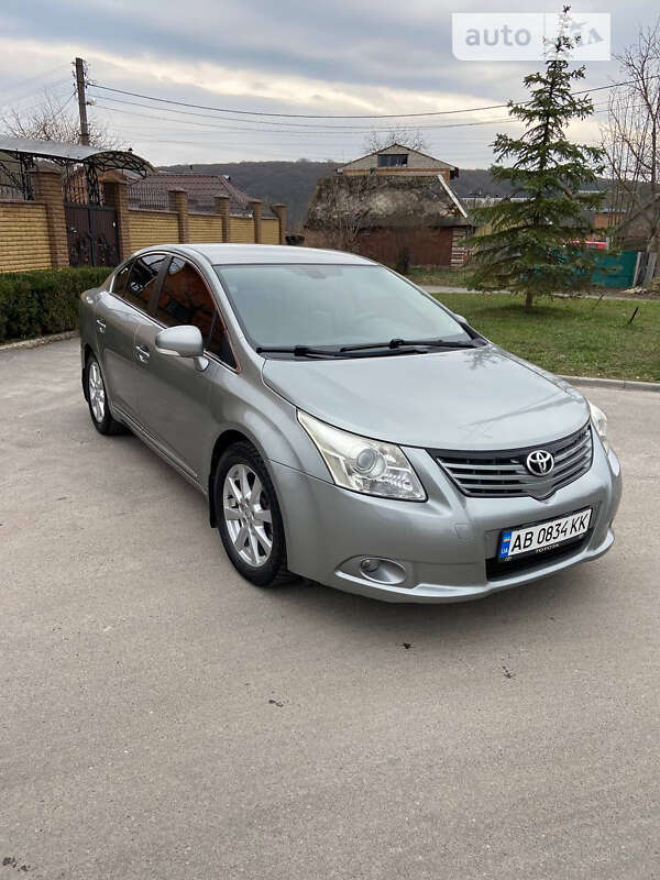 2008 toyota avensis