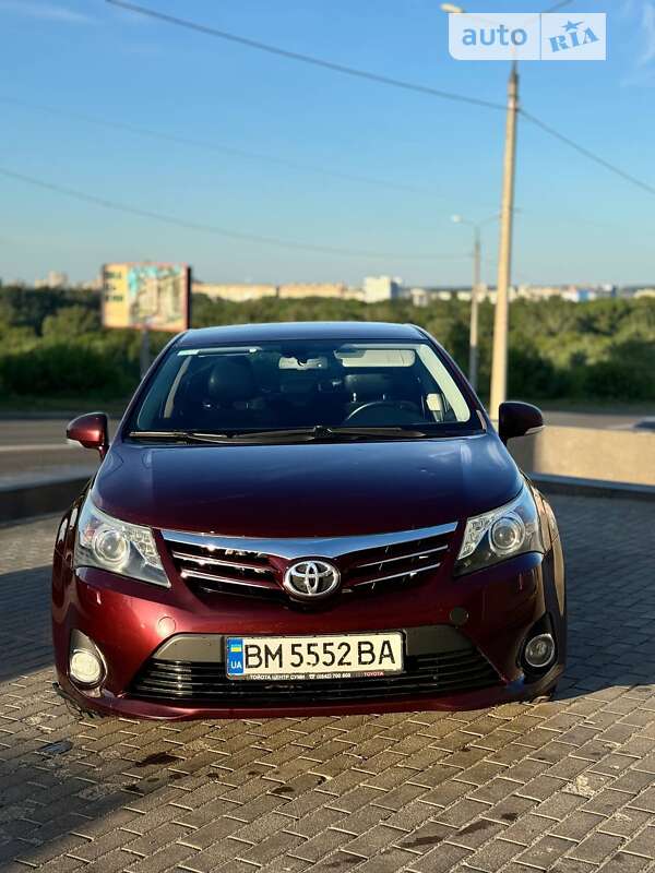 2013 toyota avensis