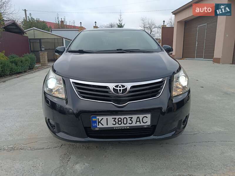 2008 toyota avensis