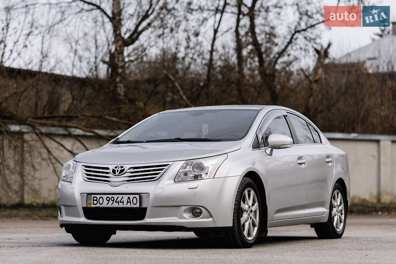 2008 toyota avensis