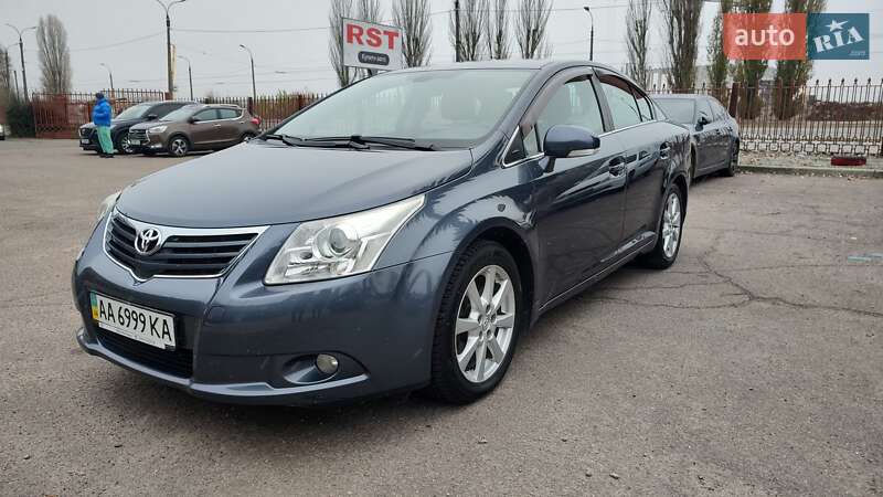 2011 toyota avensis