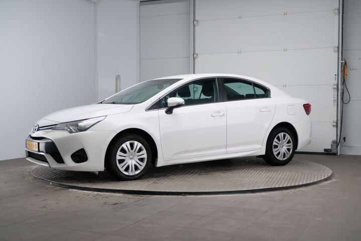 2015 toyota avensis