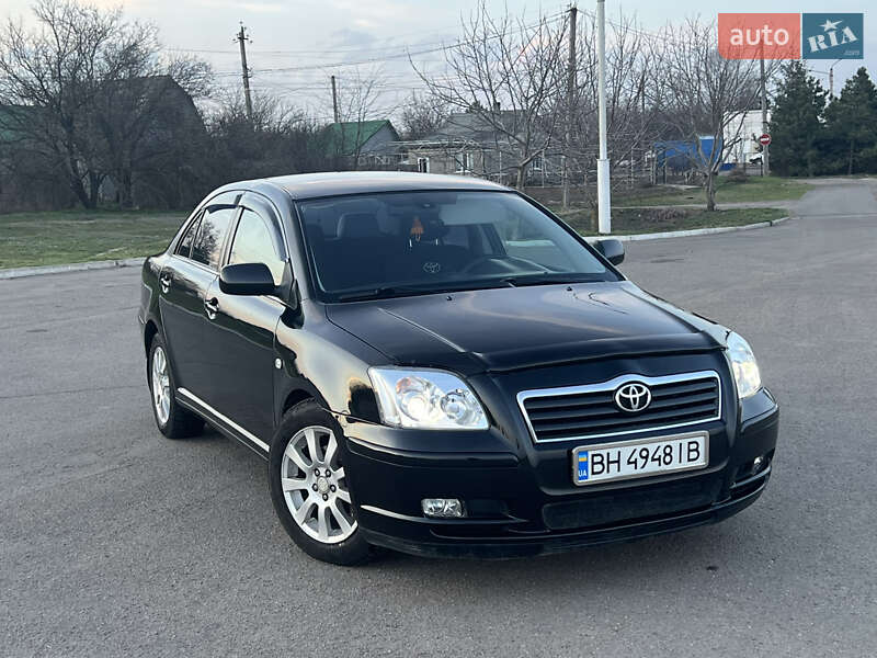 2003 toyota avensis