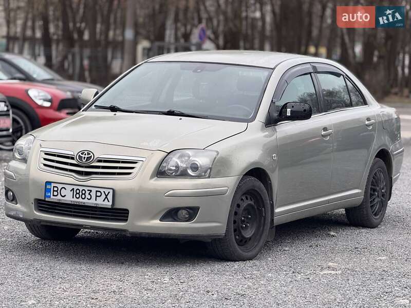 2005 toyota avensis